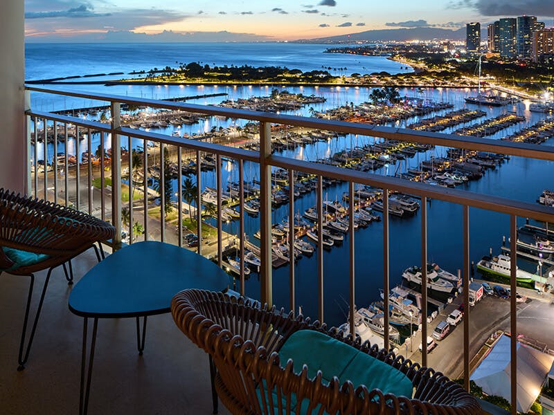 800x600 ilikai luxury suites sunset ocean view2