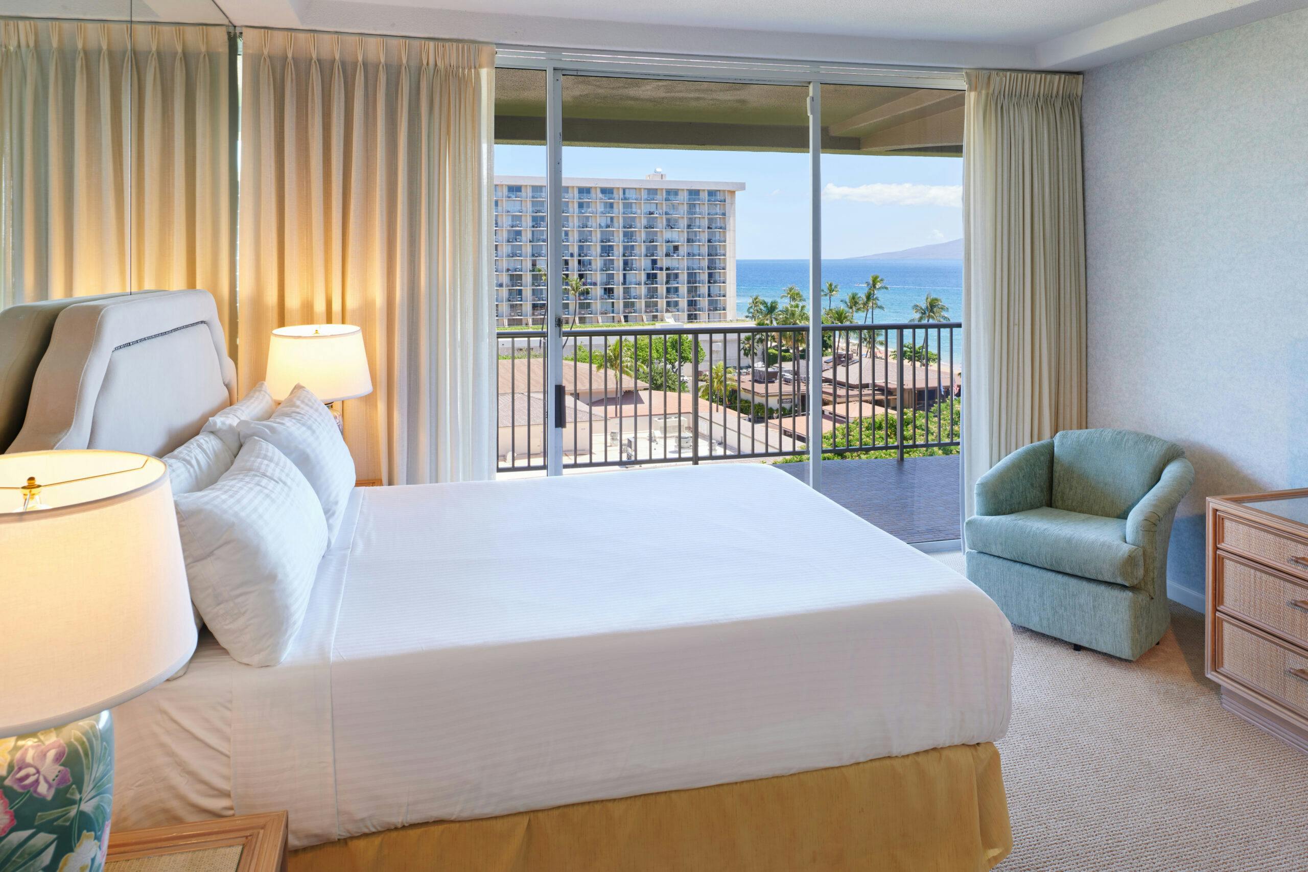 Aston at The Whaler on Kaanapali Beach 2BDRM 2BA Ocean View Guest Room 873 012 scaled