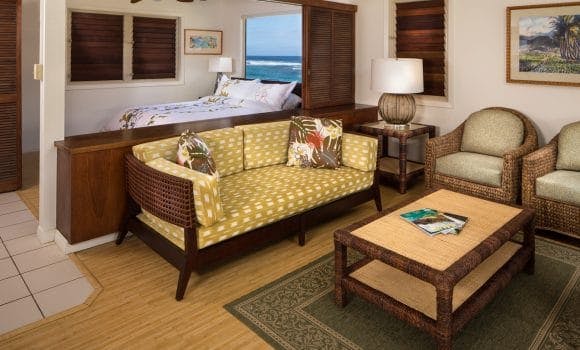 oceanfront-living-bed-1-580x350