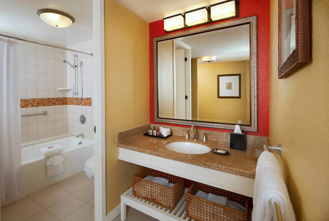 outrigger-kona-resort-and-spa-bathroom-1a