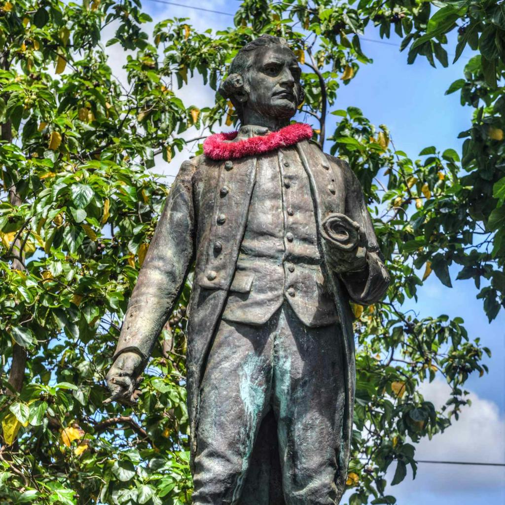 Captain Cook Statue in Waimea